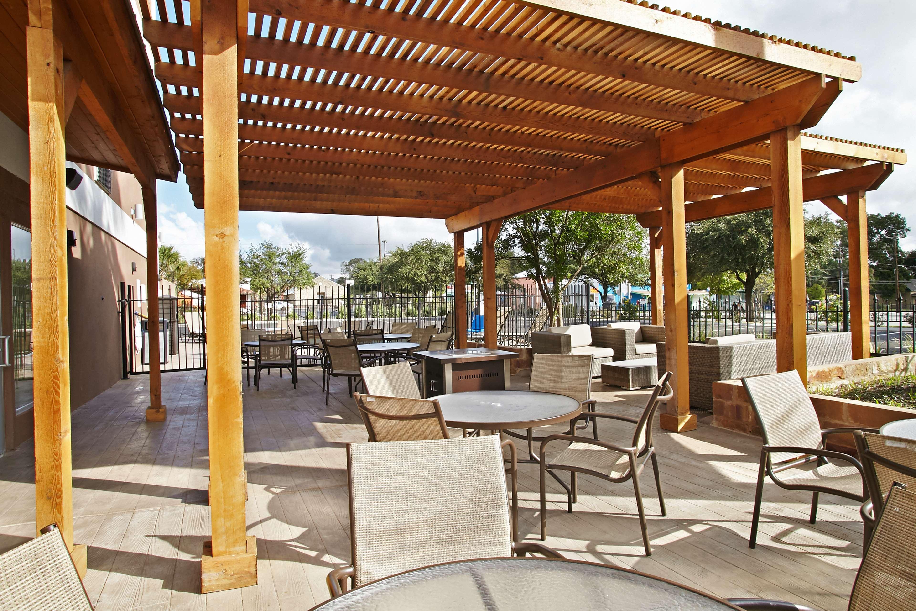 Best Western Plus Madison-Huntsville Hotel Esterno foto