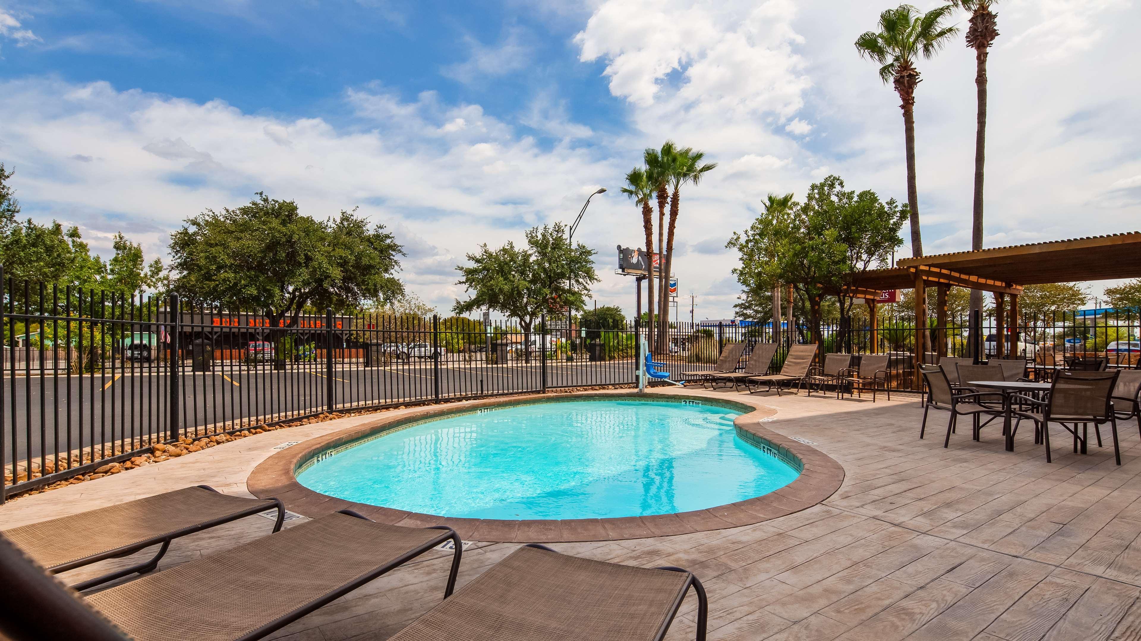 Best Western Plus Madison-Huntsville Hotel Esterno foto