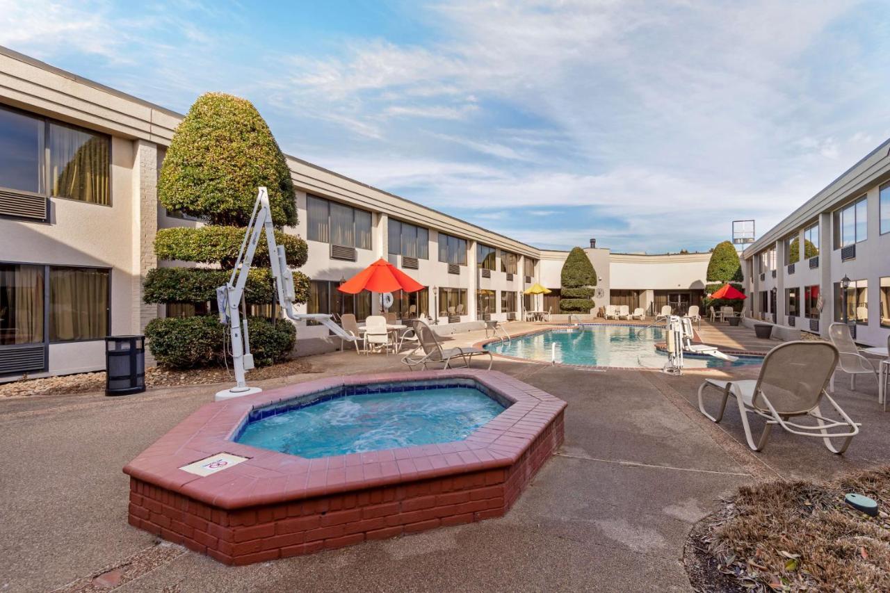 Best Western Plus Madison-Huntsville Hotel Esterno foto